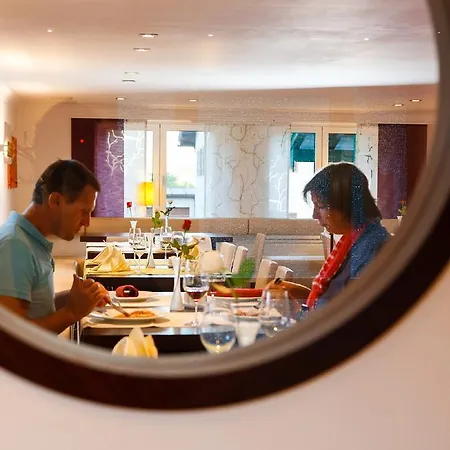Szálloda Hotel-restaurant Bellevue 3*